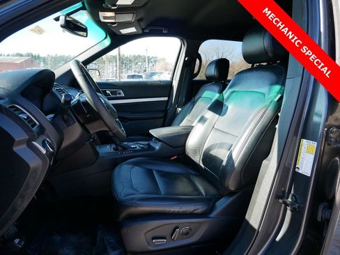 Used 2016 Ford Explorer XLT w/ Equipment Group 202A image 14