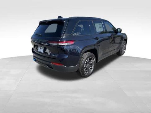 New 2024 Jeep Grand Cherokee Trailhawk w/ Advanced Protech Group II image 3