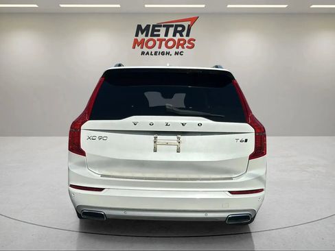 Used 2017 Volvo XC90 T6 Momentum w/ Vision Package image 6
