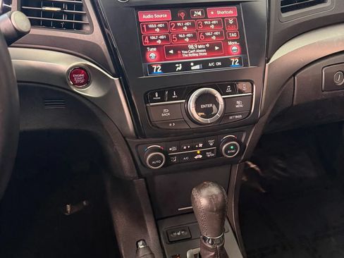 Used 2018 Acura ILX FWD image 9