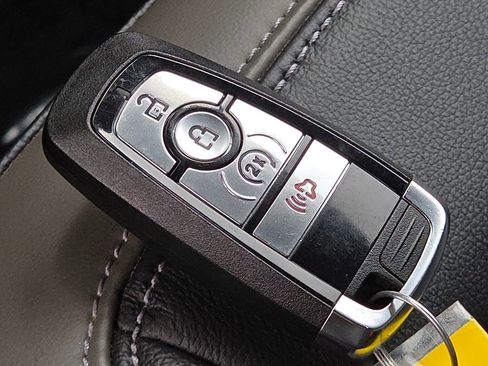 Used 2025 Ford Bronco Outer Banks image 26