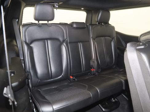 Used 2022 Jeep Wagoneer Series I w/ Convenience Group I AWD/4WD image 17