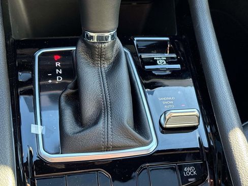 New 2025 Jeep Compass Limited w/ Sun & Sound Group image 12