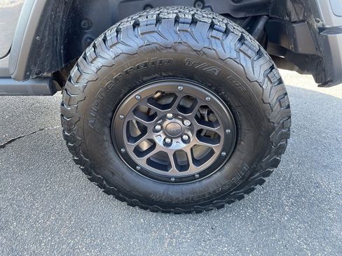Used 2023 Jeep Wrangler Unlimited Rubicon w/ Xtreme 35 Tire Package image 4