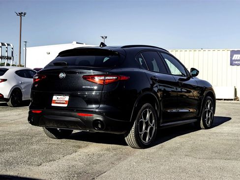 Used 2022 Alfa Romeo Stelvio Sprint image 5