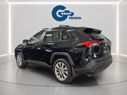 Used 2022 Toyota RAV4 XLE Premium FWD image 10