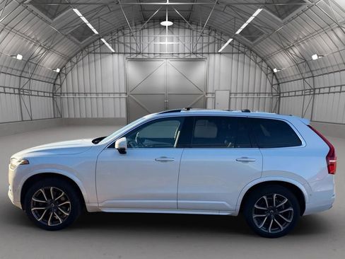 Used 2018 Volvo XC90 T5 Momentum w/ Convenience Package image 4
