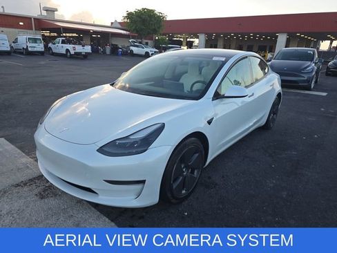 Used 2023 Tesla Model 3 Standard Range image 4