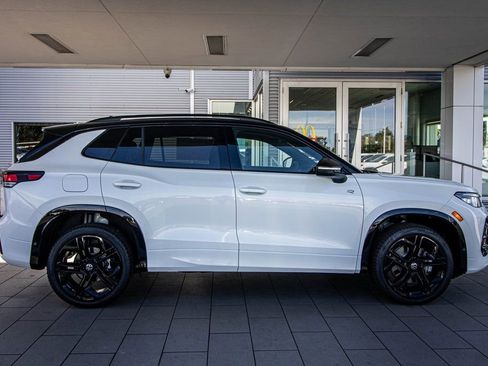 New 2026 Volkswagen Tiguan SE R-Line image 20