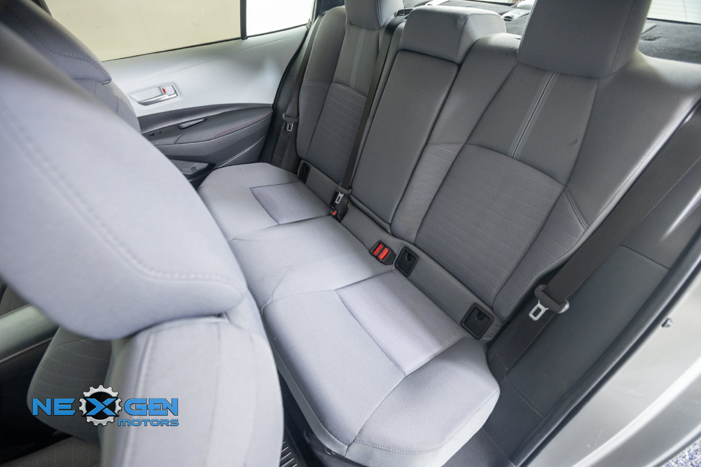 Used 2023 Toyota Corolla SE AWD/4WD image 33
