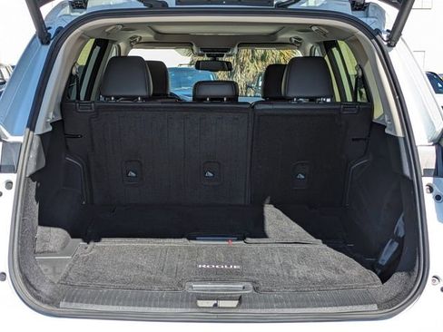 Used 2024 Nissan Rogue Platinum w/ Platinum Premium Package image 14