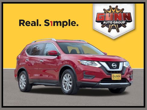 Used 2017 Nissan Rogue SV image 1