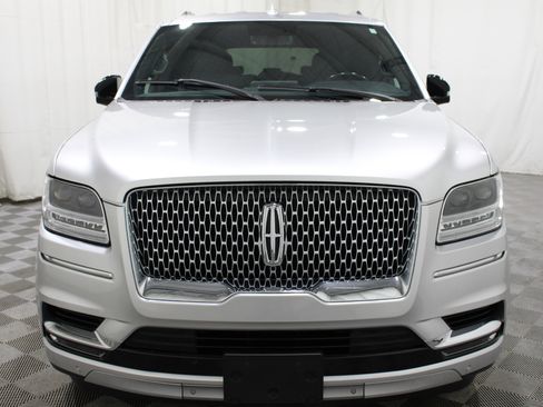 Used 2018 Lincoln Navigator Premiere AWD/4WD image 37