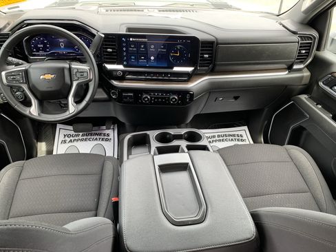 Used 2025 Chevrolet Silverado 2500 LT w/ Convenience Package AWD/4WD image 31