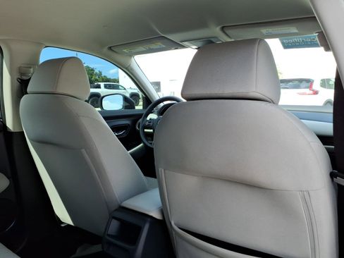 Used 2023 Honda HR-V LX image 10