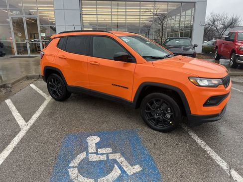 New 2026 Jeep Compass Latitude image 37