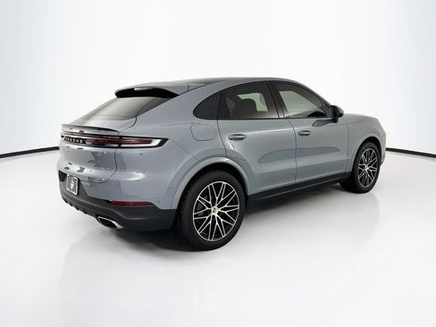 Used 2024 Porsche Cayenne Coupe AWD/4WD image 5