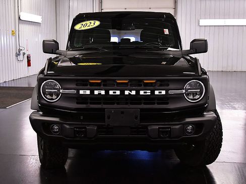 Used 2023 Ford Bronco Black Diamond AWD/4WD image 2