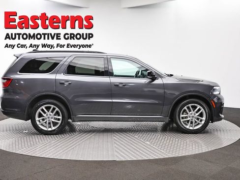 Used 2024 Dodge Durango GT RWD image 4