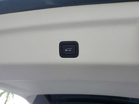 Certified 2023 Cadillac Escalade ESV Sport Platinum RWD image 31