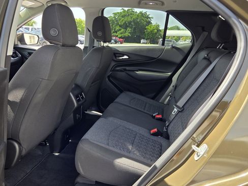 Used 2024 Chevrolet Equinox LT FWD image 10
