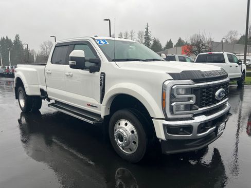 Used 2023 Ford F450 Lariat w/ Tow Technology Package image 3