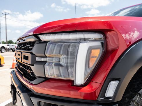 Used 2024 Ford F150 Raptor w/ Equipment Group 803A Raptor R AWD/4WD image 17