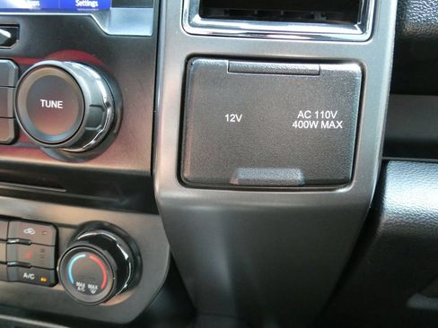 Used 2017 Ford F150 XLT w/ Equipment Group 302A Luxury AWD/4WD image 30
