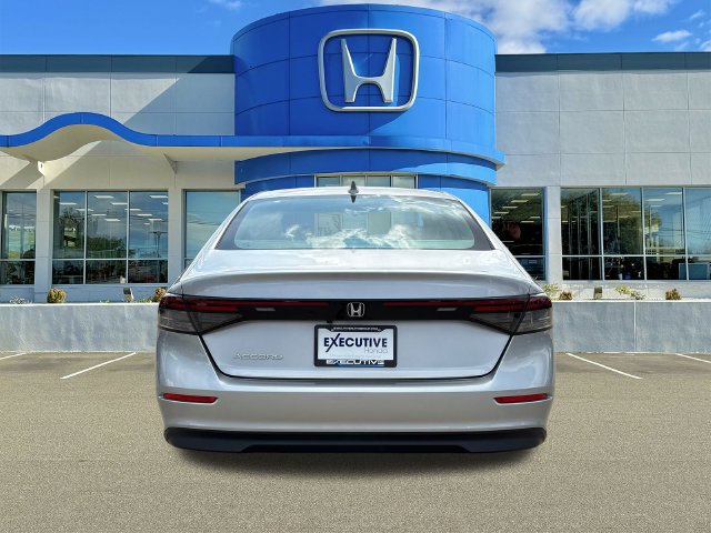 Used 2023 Honda Accord EX image 3