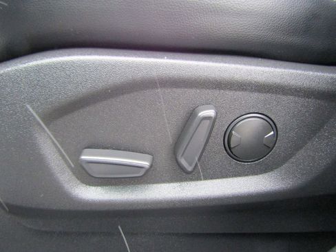 Used 2024 Ford Edge SEL w/ Convenience Package image 15