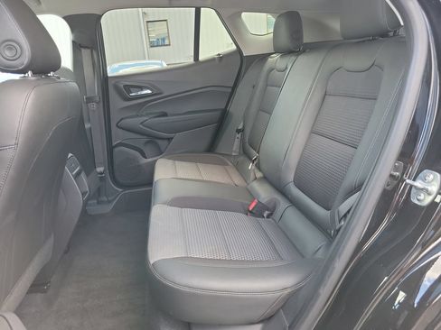 Used 2025 Chevrolet Trax LT FWD image 15