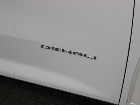 New 2026 GMC Acadia Denali Ultimate image 10
