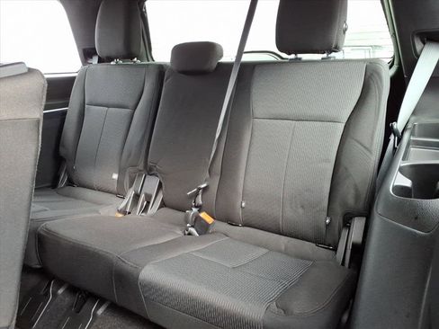 Used 2020 Ford Expedition XLT image 21