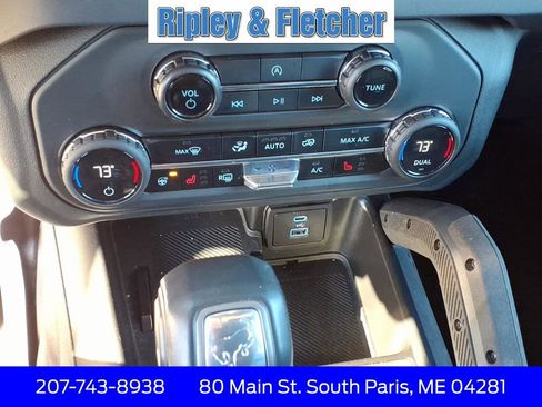 Used 2025 Ford Bronco Badlands image 15