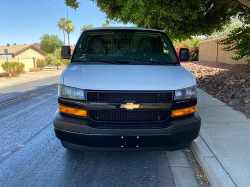 Used 2021 Chevrolet Express 2500 w/ Driver Convenience Package RWD image 3