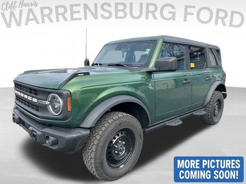 Used 2022 Ford Bronco Black Diamond image 3