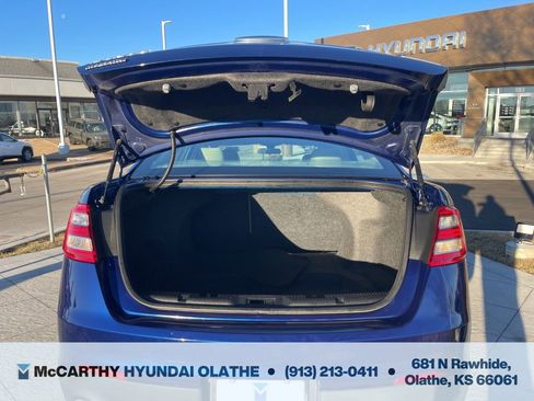 Used 2013 Ford Taurus SE image 16