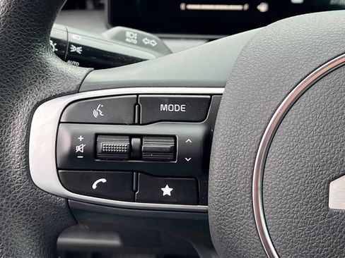 Used 2025 Kia K5 LXS image 25