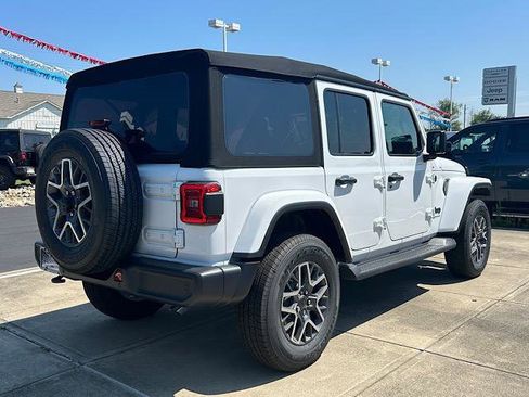 New 2025 Jeep Wrangler Sahara image 3