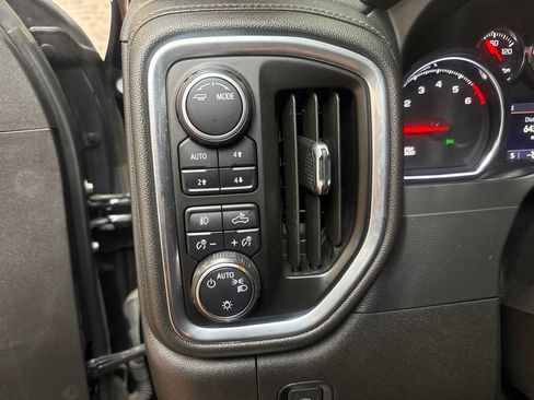 Used 2021 Chevrolet Silverado 1500 LT Trail Boss AWD/4WD image 21