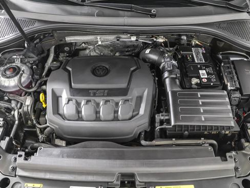 Used 2023 Volkswagen Tiguan SEL R-Line image 51