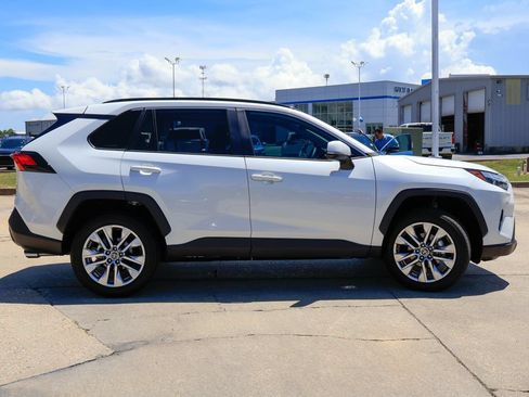 Used 2025 Toyota RAV4 XLE Premium AWD/4WD image 24