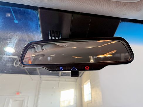 Used 2017 Hyundai Santa Fe SE image 24