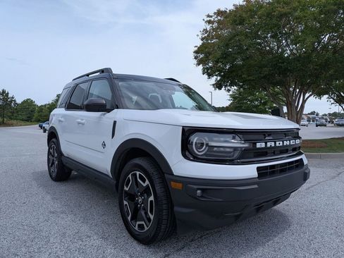 Used 2022 Ford Bronco Sport Outer Banks AWD/4WD image 2