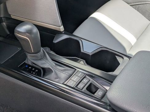 Used 2025 Toyota Camry SE FWD image 18