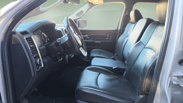 Used 2014 RAM 1500 Laramie RWD image 13
