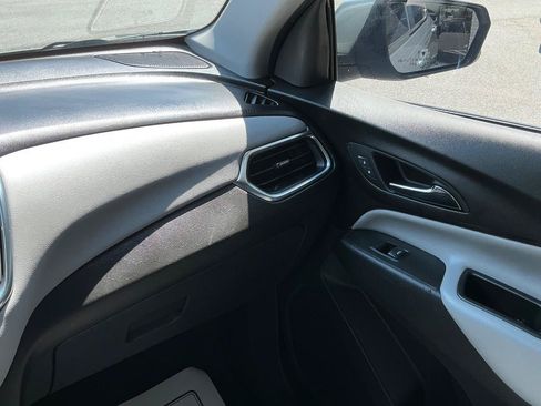 Used 2024 Chevrolet Equinox LT FWD image 18