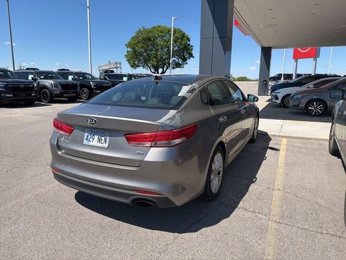 Used 2018 Kia Optima EX w/ Premium Package FWD image 4