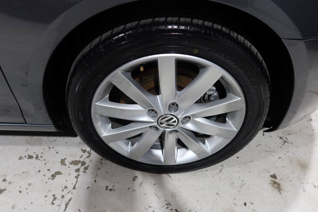 Used 2013 Volkswagen Jetta TDI FWD image 40