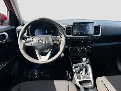 Certified 2023 Hyundai Venue SE FWD image 20